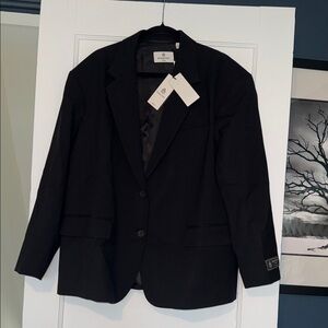Aritzia women’s Vogue Blazer - City Wool Size M Babaton collection